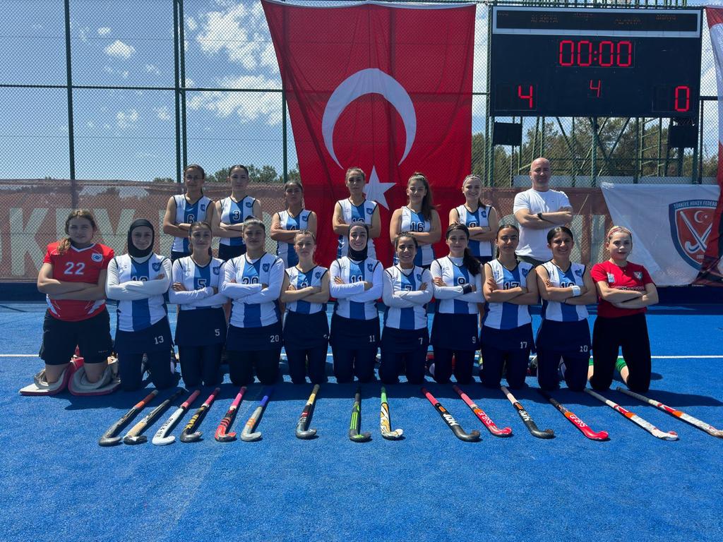 Alanya'da düzenlenen 🏑 Kadınlar Açık Alan Hokey Süper Lig Türkiye Şampiyonası'nda #universitemDEU'yu temsil eden takımımıza başarılar diliyor; Play-Off'lara kalarak Türkiye şampiyonluğunu 🏆 Üniversitemize kazandıracaklarına olan inancımızın tam olduğunu belirtmek istiyoruz.…