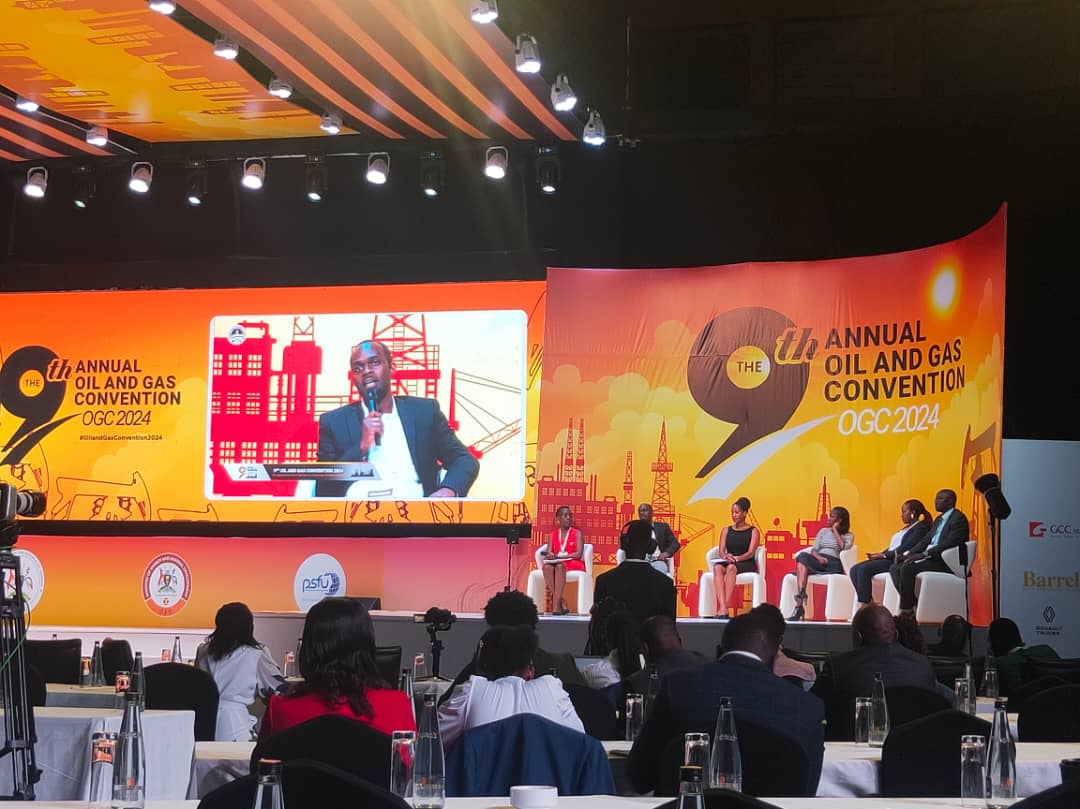 Rosette Komugisha (@rozettakom) on Twitter photo Am priviledged to interact with attendees at the UCMP #OilandGasConvention2024 and to have shared <a href="/TotalEnergiesUG/">TotalEnergies Uganda</a> achievements including the host communities in the Tilenga project through employment, procuring their goods & services and capacity building during session 6. Am priviledged to interact with attendees at the UCMP #OilandGasConvention2024 and to have shared <a href="/TotalEnergiesUG/">TotalEnergies Uganda</a> achievements including the host communities in the Tilenga project through employment, procuring their goods & services and capacity building during session 6.