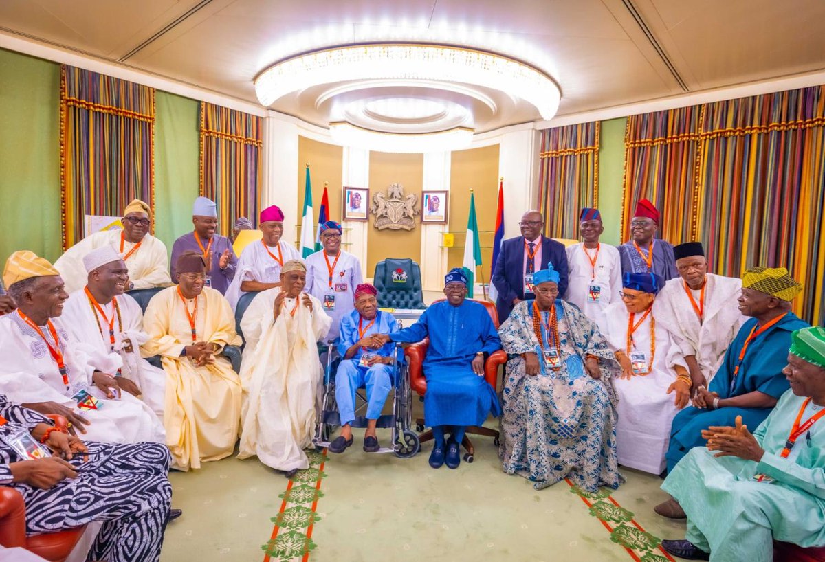 The Leader of pan-Yoruba socio-cultural organisation, Afenifere, Reuben Fasoranti, yesterday, led a delegation of the group to President Tinubu at the Presidential Villa in Abuja. guardian.ng/news/afenifere…