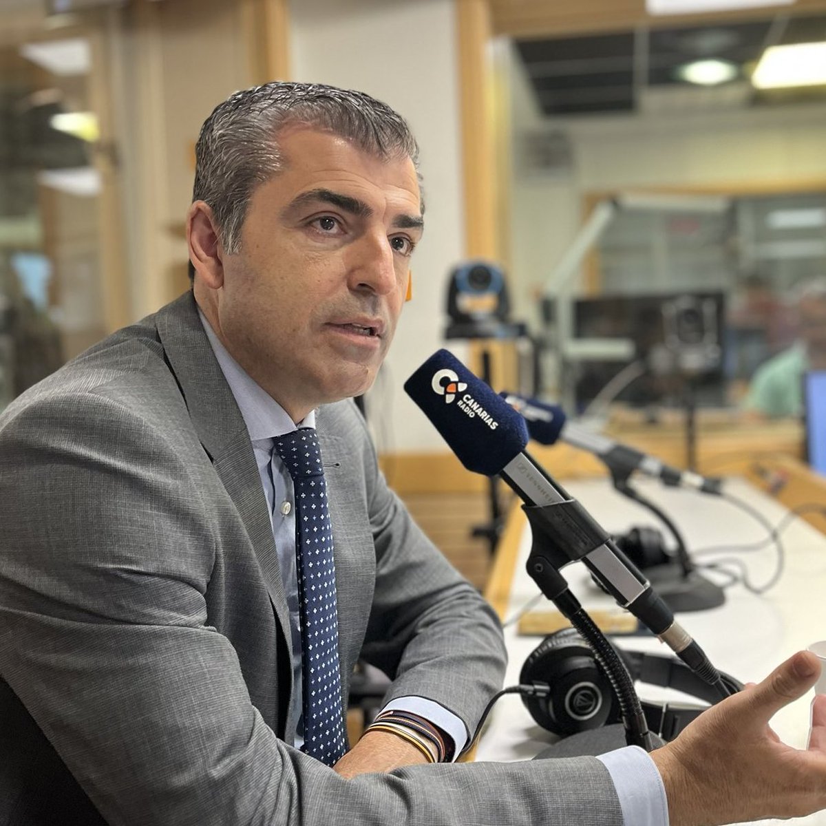 #DeLaNocheAlDíaCR 🌛➡️🌞

🎙Manuel Domínguez @MDominguez_pp, vicepdte. y consejero de @EcoGobCan

'En este momento entendemos que tenemos que tomar medidas sin restringir la libertad de ejercer una actividad económica, pero con reglas.'

📻 En @laautonomica con @Migueldaswani