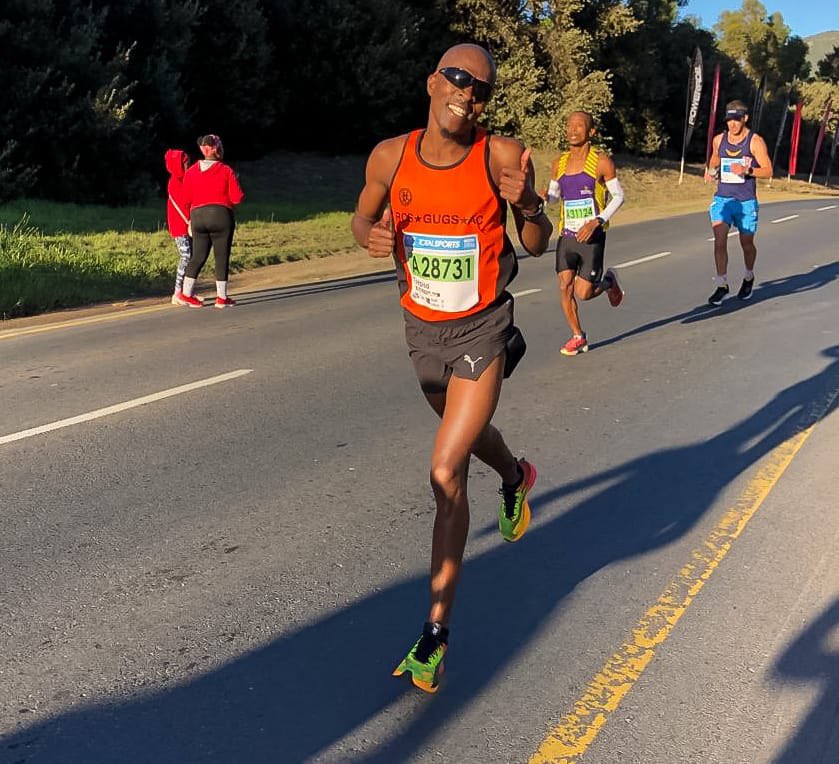 TheeMusa's tweet photo. Insane Squad Two Oceans Review: Tsepiso Nzayo

Tsepiso joined the InSane Squad in January 2024. He’s request was to improve his times from marathon up to the Comrades distance and subsequently getting silver medals for both Two Oceans and Comrades.

THREAD
1/8 https://t.co/EUMRpwnjhp