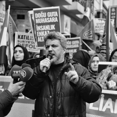 TBMM'de bulunan Saadet-Gelecek grubunun danışmanı Bahadır Kurbanoğlu;

'Esas sorun sığınmacıların inanılmaz hukuksuzluklar yaşamakta olduğudur. 

Aslında deport'u kin, nefret, ayrımcılık yayıcılar için uygulayacaksın ki bakalım bir daha buna tevessül edebiliyorlar mı?'