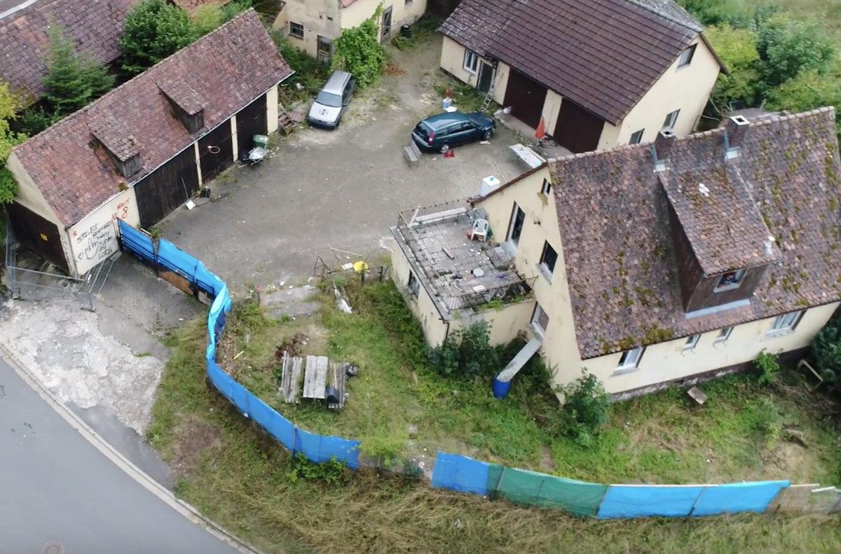 Zero emission, state-of-the-art private housing in Guangzhou, China 🇨🇳

This would be impossible to build in the West nowadays.