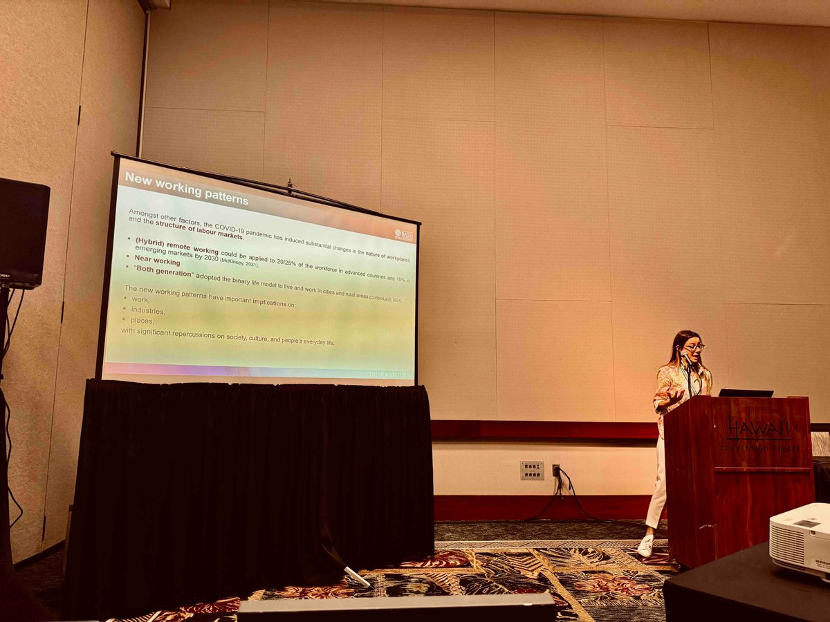 Pleased to present my work, in collaboration with @bathfmf @PRT1969 and Sandrine Labory, on #coworkingspaces and #industrialdistrict in the aftermath of COVID-19 at #AAG2024 today. This research is part of @InterActNetw0rk and @MadeSmarterUK Innovation - People-Led Digitalisation