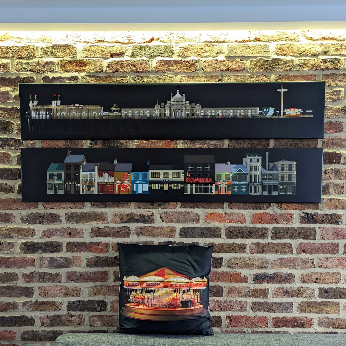 mikedicks's tweet image. They're 5ft long, a little surreal and they look nice on a brick wall.

Top is Brighton Pier - on which you could visit the whole of Brighton

Middle is Brighton Laine - where you could shop the whole of Brighton

Bottom - a cushion

8/