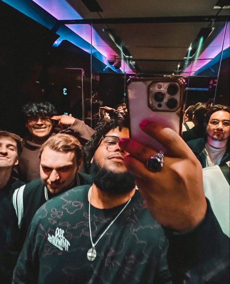 luvspezzy's tweet image. and I think this also needs collab needs to happen??