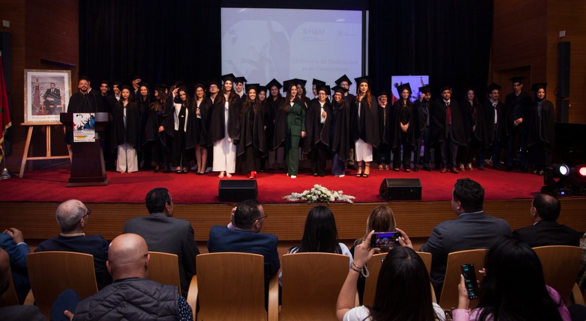 Participation of @CanEmbMorocco in the beautiful graduation ceremony of @HEMofficiel Rabat, a member of the @LCIEducation network present in Morocco for more than 35 years. A superb ceremony for these new graduates, congratulations!