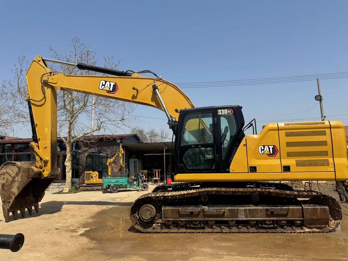 GohCheeWeng1's tweet photo. Happy Thursday - CAT 330GC, 2021, 2400Hrs! Cheers! Call us! #excavator #excavators #EXCAVADORA #экскаватоp #Mining #miningmachinery #miningequipment #usedmachinery #usedequipmentforsale #caterpillarequipment #komatsu #macipion #MGCE #machinerytrader #usedequipmentforsale #حفارة https://t.co/zzzs52dgUt