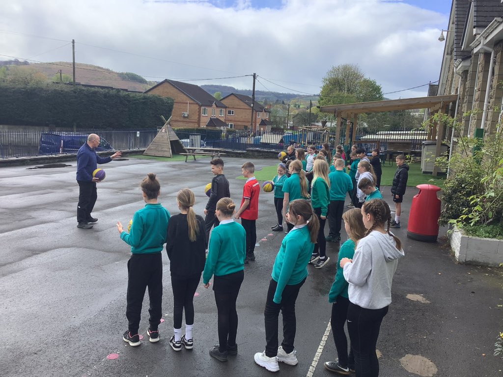 Thank you very much to Paul Thorburn for paying a visit to our year 6 students! We enjoyed talking about resilience, sports and getting outside to boost our teamwork and communication skills! #ambitiouscapable #healthyconfident