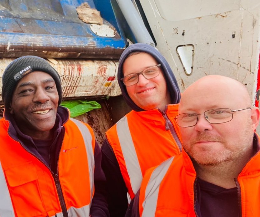 MickBrown3's tweet photo. Great to see the Mobile Household Waste Centre team in Gravelly Hill today. They are here till 1pm so if you have items shown on the list to get rid of take them down to the @BhamCityCouncil vehicle parked at the junction of Wheelwright and Alleyne Roads.
#CleanStreetsMatter https://t.co/WzEqxWU54G