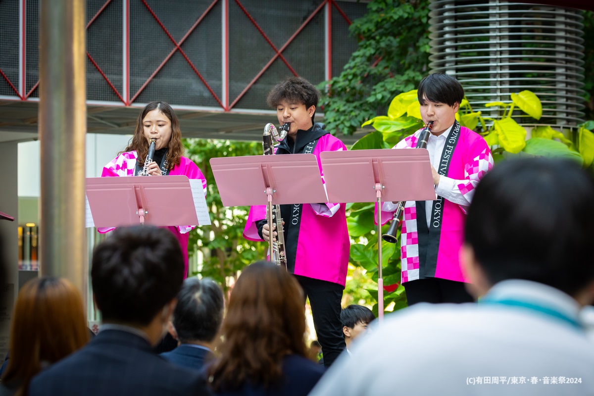 tokyo_harusai's tweet photo. 📸公演写真到着📸
🌸桜の街の音楽会🌸
4月10日～4月13日　に開催された無料のミニ・コンサート「桜の街の音楽会」の様子をご紹介。

公演写真はFacebookの「アルバム」にもUpしています！
https://t.co/76BMGDkccY

#東京春音楽祭 #行こうハルサイ #東京春祭フォトギャラリー #桜の街の音楽会 https://t.co/ccPrSAQXPJ