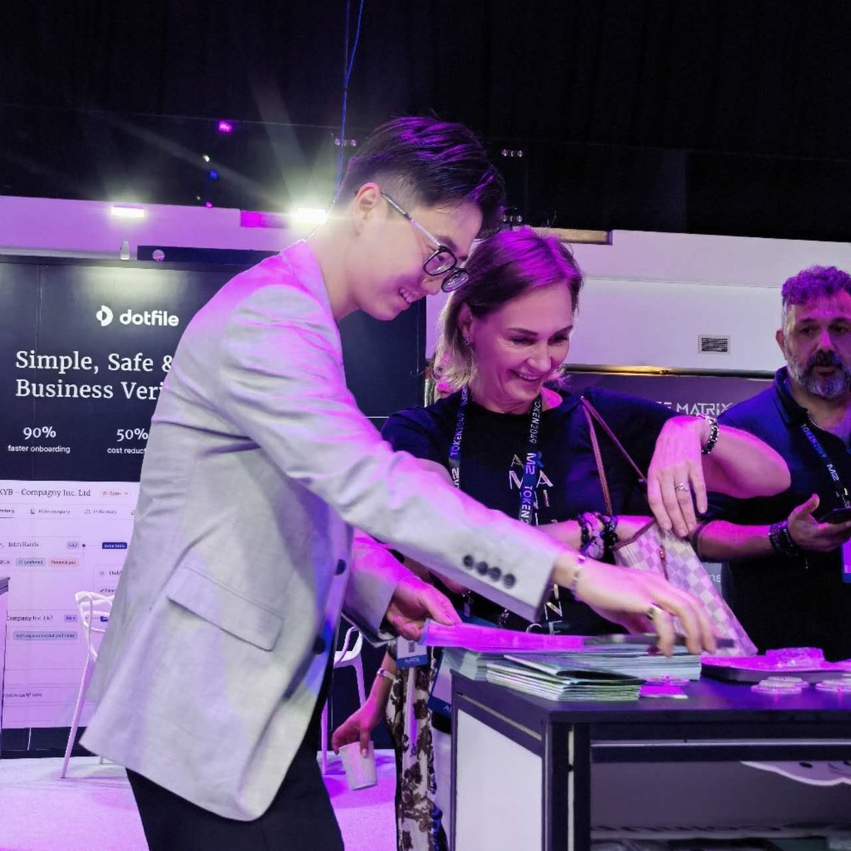 CoinUpOfficials's tweet photo. CoinUp at #token2049dubai 🚀

Welcome to check in the #CoinUp booth 📸

Beautiful #merch  and more #USDT rewards are waiting for you 🎁

#Crypto #Airdrop #Dubai https://t.co/DaPpeMG4xT