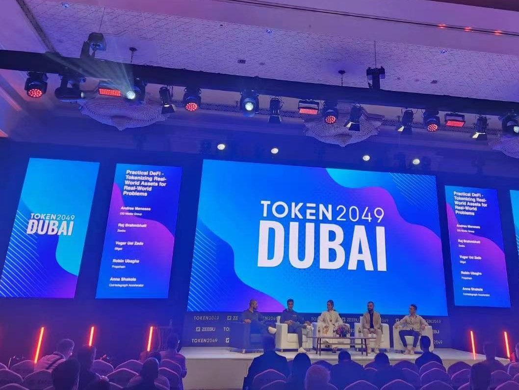 CoinUpOfficials's tweet photo. CoinUp at #token2049dubai 🚀

Welcome to check in the #CoinUp booth 📸

Beautiful #merch  and more #USDT rewards are waiting for you 🎁

#Crypto #Airdrop #Dubai https://t.co/DaPpeMG4xT
