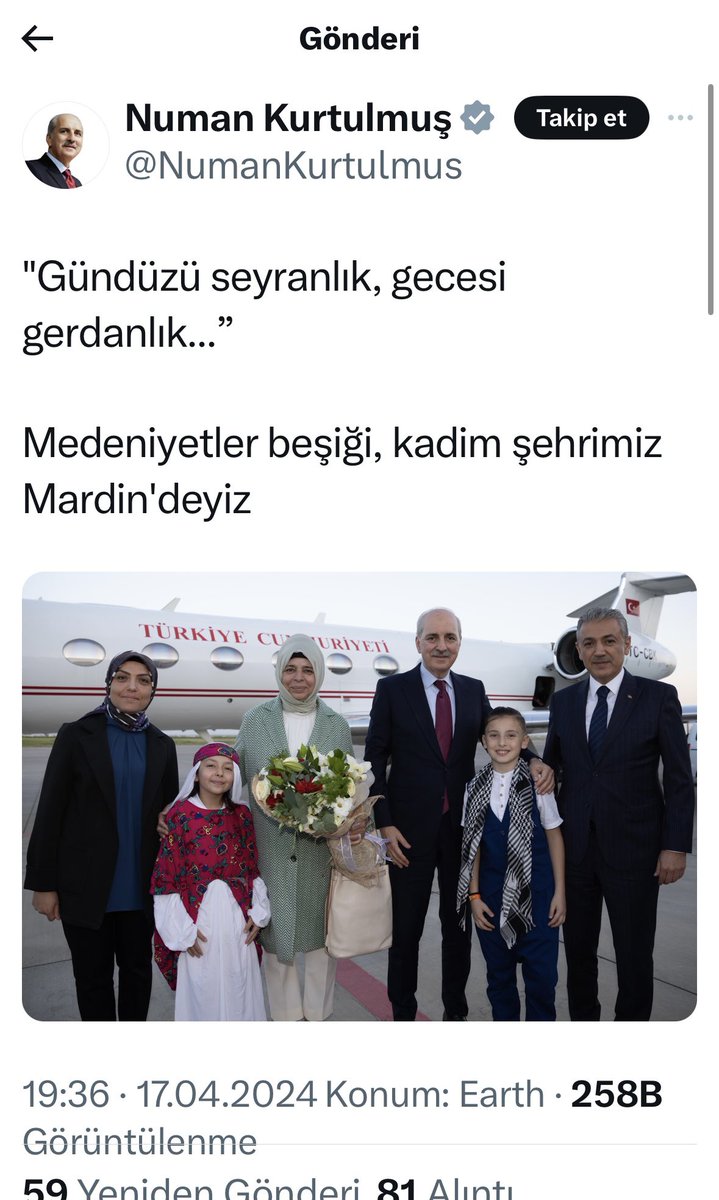 zekikayahan's tweet photo. Istakoz paylaşımından daha can sıkıcı bu paylaşım.
Emekli, işçi, memur, esnaf, öğrenci, çiftçi vs. zordayken, geçinemiyorken nasıl yapılabiliyor bu? 
Tarifeli uçağa binmek çok mu zor? 
Nice devlet başkanları tarifeli uçak kullanıyor.
Şu uçağın Mardin’e uçuş maliyeti kaç bin dolardır acaba? 
Bir de kamuda tasarruftan bahsediliyor. 
Bu mudur?
Tasarrufu önce siz yapıp örnek olsanız hepimize…
Şu özel uçaklar… Masrafları… Kaç emeklinin, kaç maaşını öder kim bilir… 
Kaç çiftçiye destek olur… 
Üniversiteler misal, sadece rektörün makam aracı yokmuş.
Dekanından, sekretere, özel kaleme kimlerin tahsis edilmiş aracı var?
Hepsini bu gariban, enflasyon altında ezilen halk ödüyor.
Yazık değil mi, ayıp değil mi?
Kul hakkı değil mi?