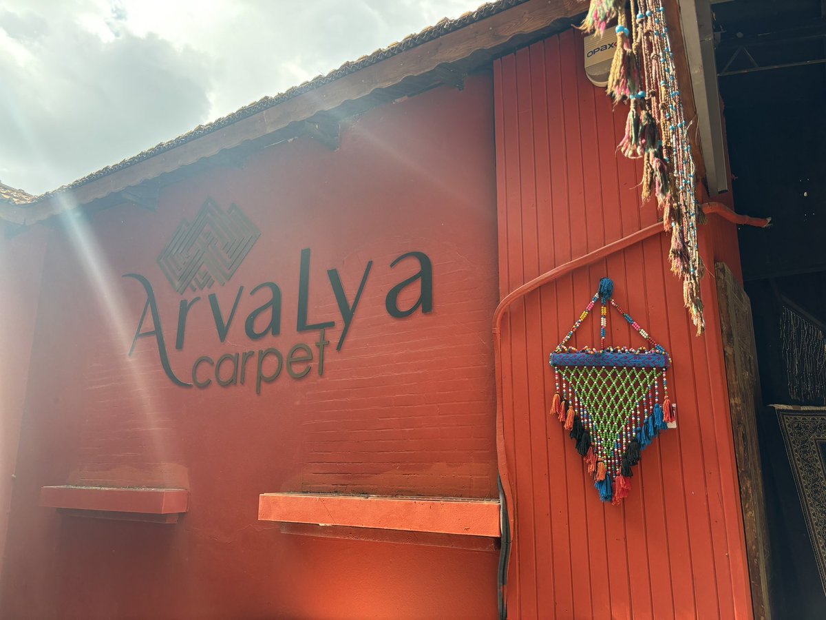 FHS2Greece's tweet photo. Bus 1 at Arva Lya Carpet - Charlie and Ryan jumped in to be part of a demonstration and gain some hands on experience making a carpet https://t.co/FByD0OmRMh