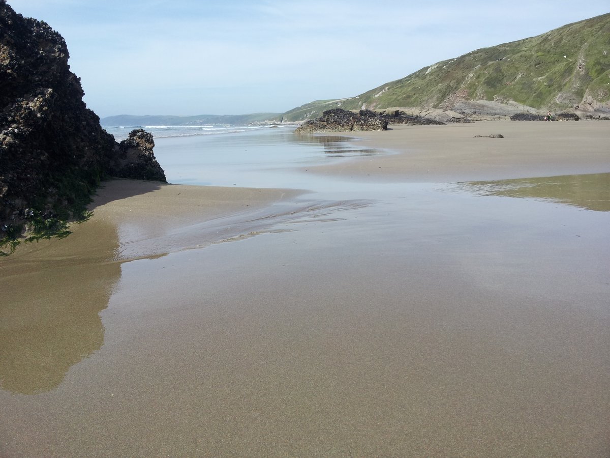 What the #beach means at #WhitsandBay in #Cornwall, with @CottageKingsand - manonabeach.com/southeast-corn…