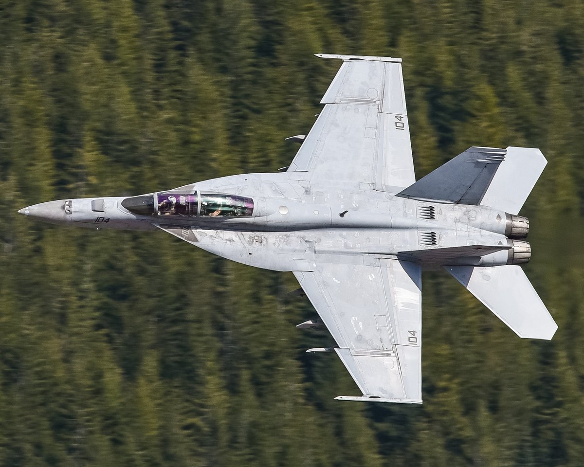 Lucas__Burch's tweet photo. Pics from VFA-2 "Bounty Hunters" visit to Seattle this weekend https://t.co/of6Ind7vKv