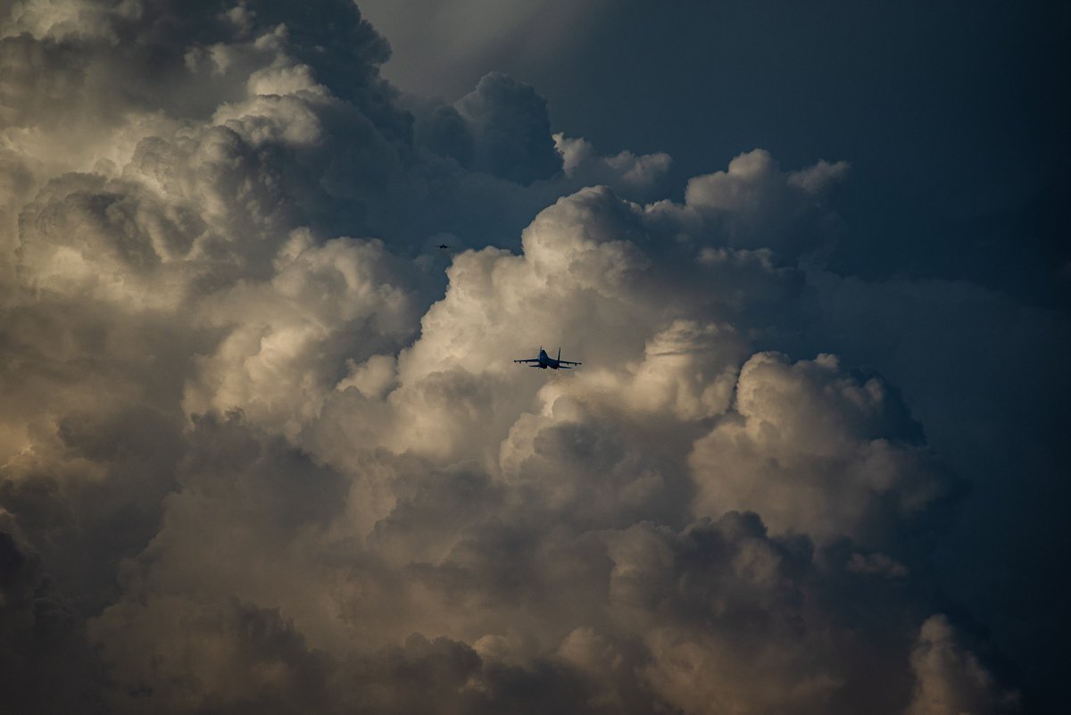 Su-27 Flanker Ukrainian Air Force 🇺🇦
Take off 🛫