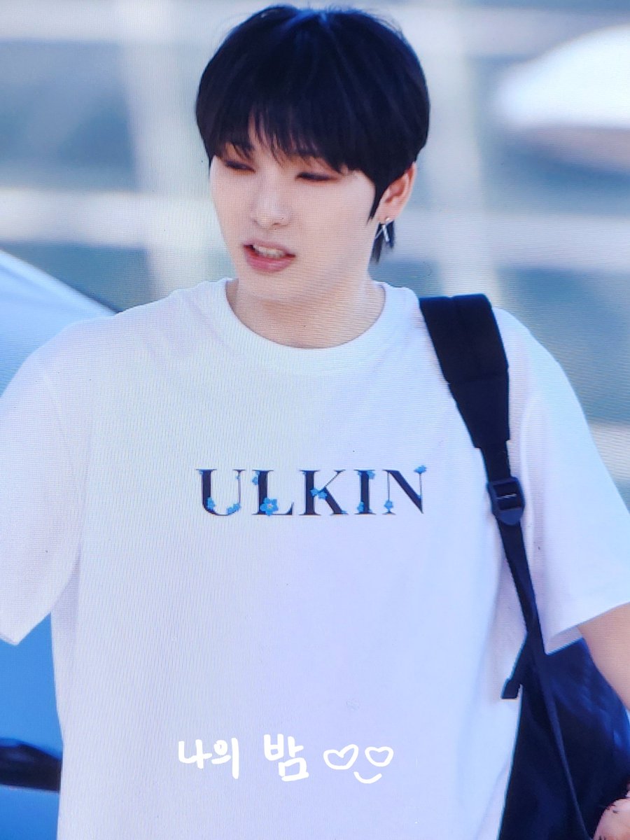 springnight_01's tweet photo. [240418] ICN 출국 서호 preview 

잘다녀와🧡

#ONEUS #원어스 #서호 #이서호 #SEOHO #ソホ @official_ONEUS https://t.co/IJ0dhl0nef