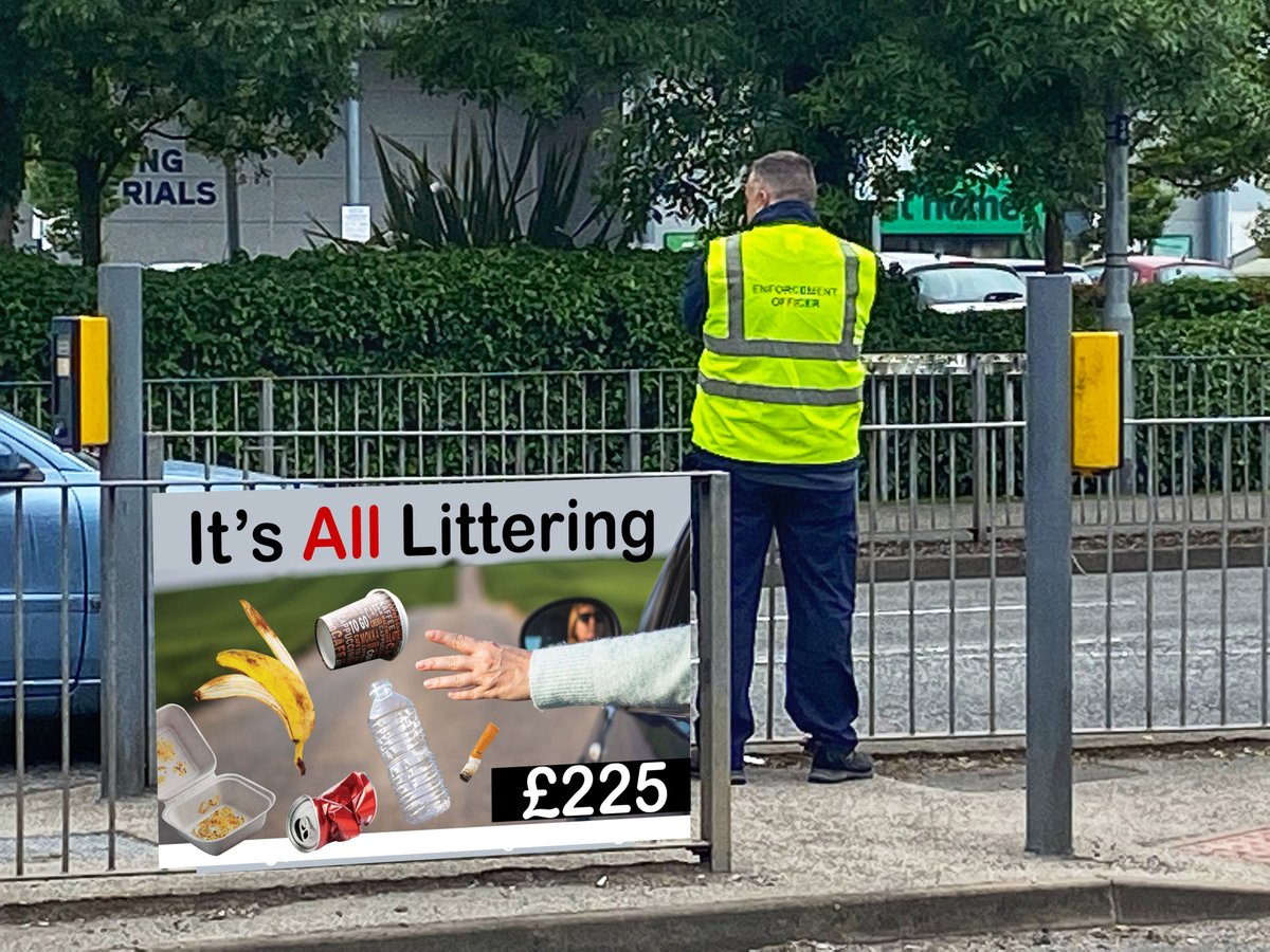 Enforcement Officers from our Environmental Protection Team are out this morning carrying out patrols in the Coalville area in relation to littering. 

Please help to keep our district clean and dispose of your litter correctly or you could face a fine of up to £2,500.