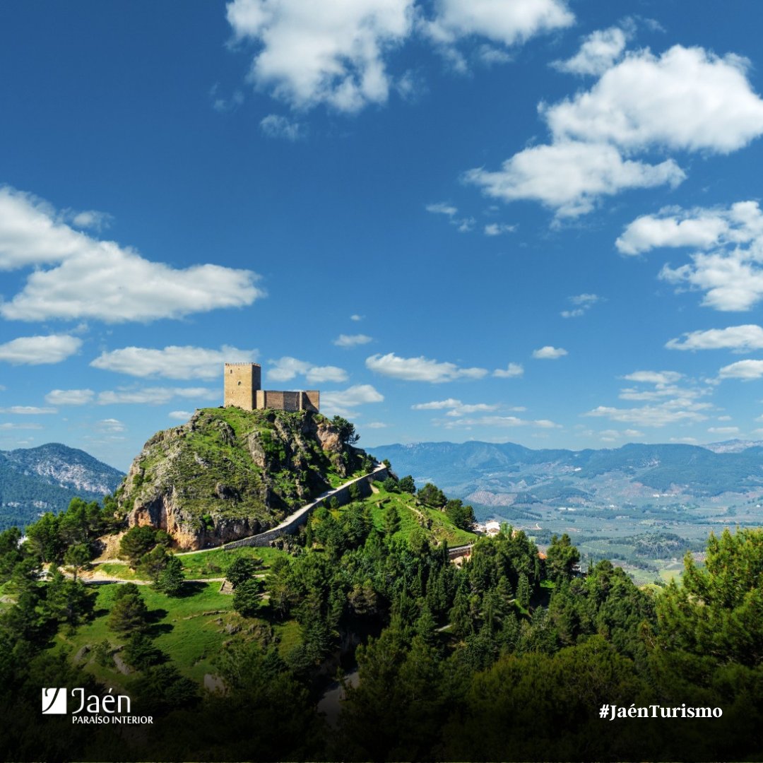 Descubre una ruta mágica por Hornos y Segura de la Sierra, dos enclaves de gran valor monumental y natural en la provincia

👇Entra en nuestra web y conoce los detalles de la ruta
acortar.link/pEko5z
#JaénParaísoInterior