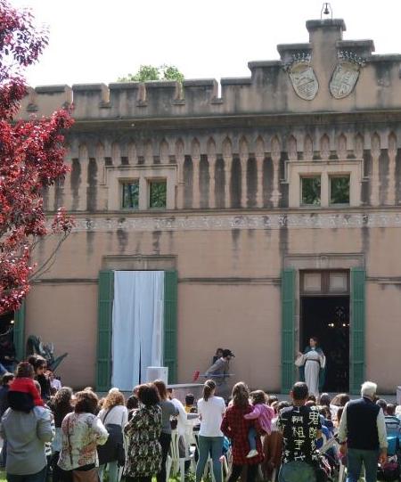 Vols idees per gaudir aquest cap de setmana? Et deixem algunes propostes del Supermes 👉 'Escenaris fantàstics'. Taller familiar als @MuseusEsplugues 👉 Titelles i ninots de drap 👉 La llegenda de Sant Jordi a Can Mercader Coneix-les totes ⬇️ turismebaixllobregat.com/ca/supermes