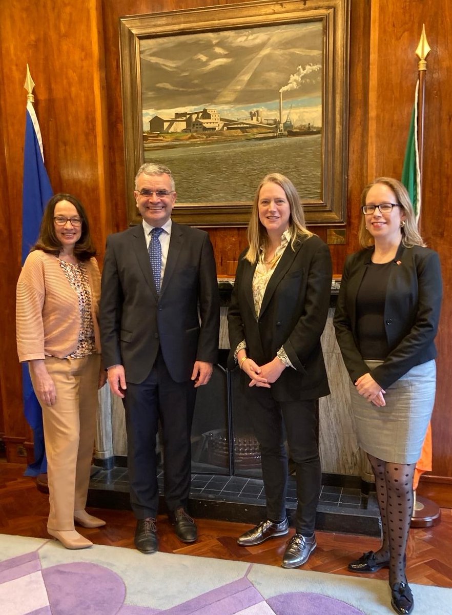 Thanks to @DeptEnterprise Minister of State @daracalleary for a great meeting yesterday! Lots to discuss on the benefits of CETA, open 🇨🇦🇮🇪 trade, AI, digital economy and other issues in an 🇪🇺context with visiting @Canada2EU Amb Campbell and @canadaireland Amb Smyth! #CanadaEU