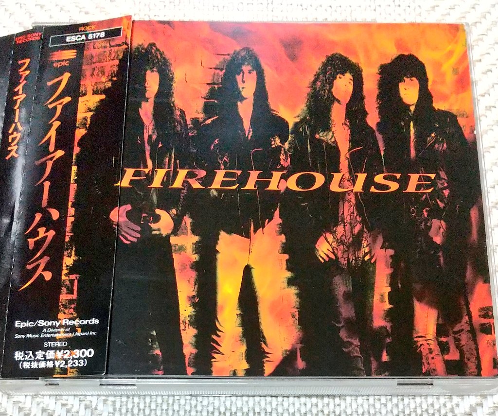 #Firehouse 'Firehouse'(1st, 1990) グラムメタルピーク晩年のそのサウンドは重低音が心地良く響き⚡ C.J.スネア(R.I.P.)の癖のある声🎤 躍動感あるノリ🎵 そして美しいメロディ💗にも感動でした✨ Love of a Lifetime youtu.be/5ETENrv8cnU?si… #GlamMetal