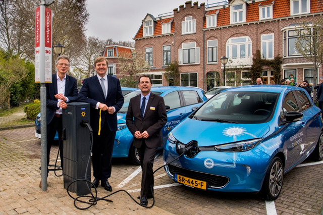 #CohesionPolicy has also supported the innovative Smart Solar Charging project in Utrecht.

This is motivating people to change from privately-owned cars to an electric car-sharing scheme in which bi-directional batteries can either charge or deliver energy back to the grid.