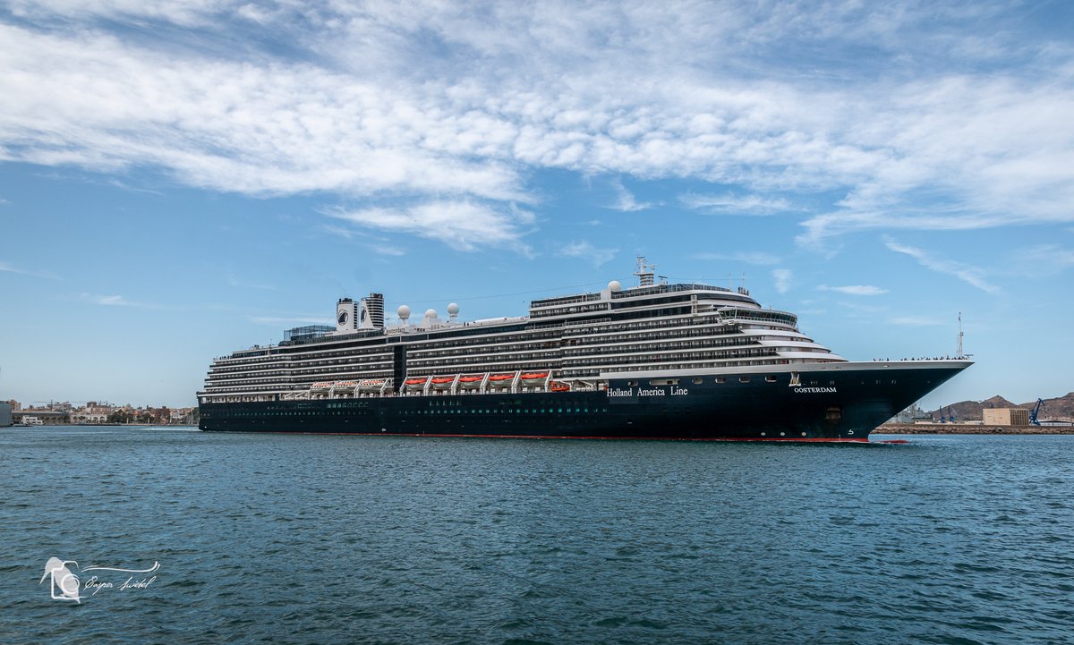 Het vertrek van de oosterdam van de Holland America line uit Cartagena. Heel imposant om te zien.📷📷
#cartagena #españa #nikonphotography #hollandamiricaline #oosterdam
