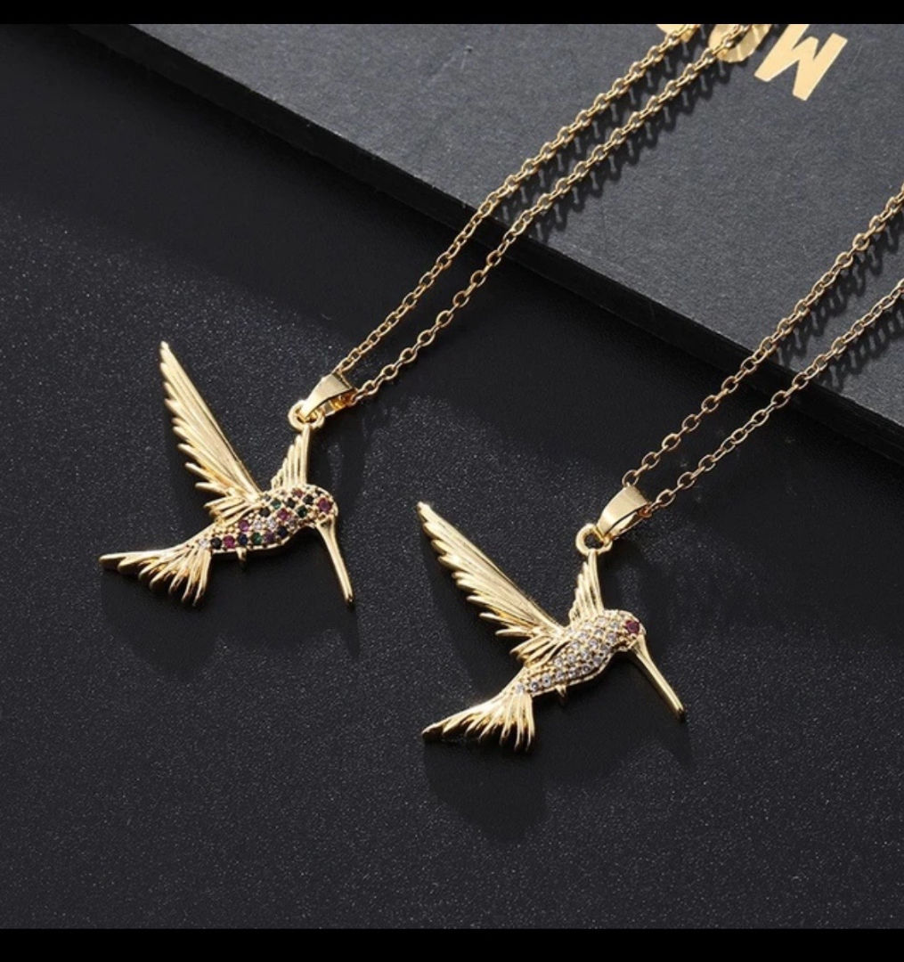 Traditional  Gold Plated Hummingbird Bird Pendant Necklace  Fashion Woodpecker Clavicle Chain bird harmonizing gold jewelry gift #hummingbird #jewelry #goldnecklace #prettyepitome #trading
