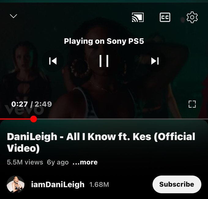 Watch ℳoni's leaked NSFW photo on TwXstars