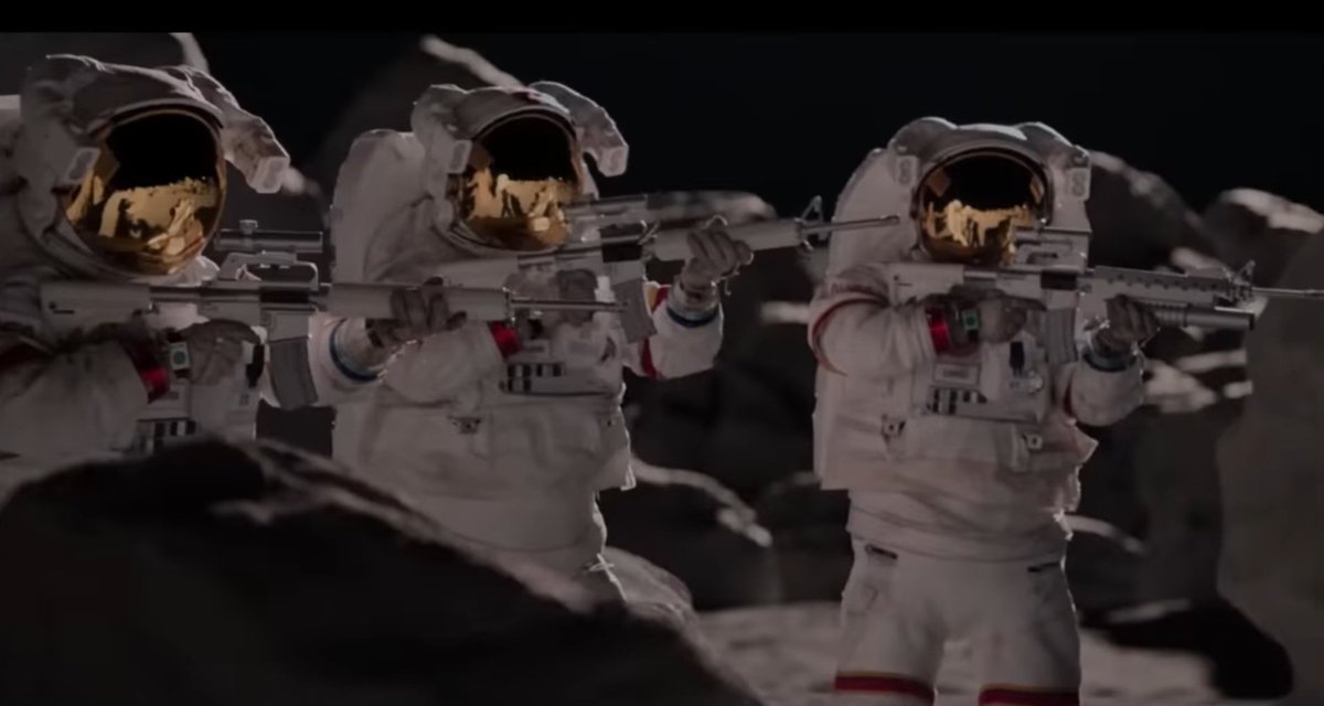 フォー・オール・マンカインドに登場するM16ハイブリッド結構好きなんですよね
月面の任務で海兵隊に支給されたライフル
通常のM16ハイブリッドに加えM203が装備されたタイプも登場します
ちなみに本体の構成は
『A1アッパー A2ロア ハンドガード バレルフラッシュハイダー M4ストック』のようです