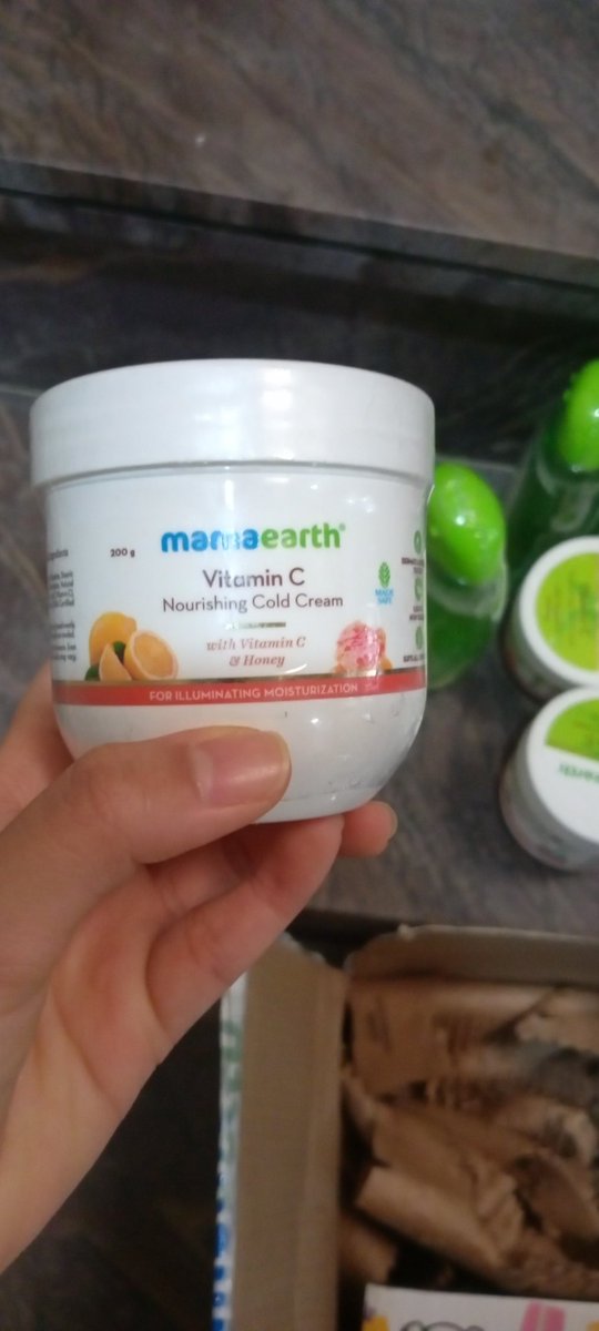 bhavisha__28's tweet photo. @mamaearthindia 
Order I'd #91026025503
My order was delivered today but one product is close to expiry date . How can I use 200g  cream in 2 months. Kindly provide solution. https://t.co/hmXJKcpuZn