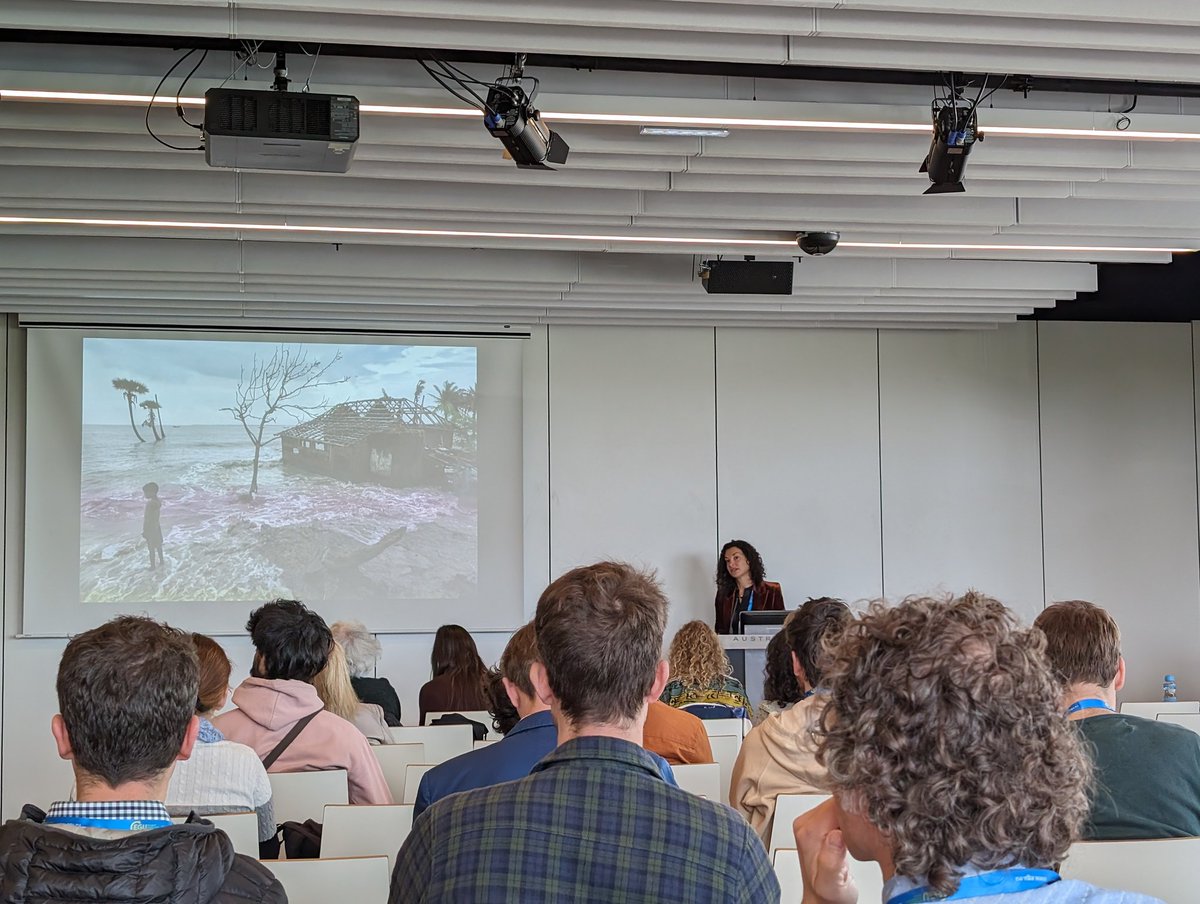 Excellent medal award presentation by @WanderingGaia at #EGU24. Encouraging scientists to take risks, give their professional opinion on things that are probably but not certain. BUT to stay in your area of expertise!