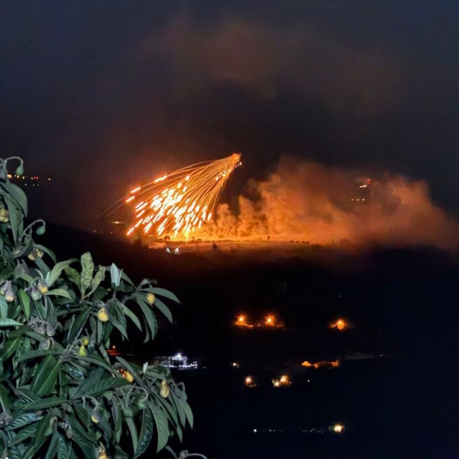Mahim934's tweet photo. 🚨🇮🇱🇱🇧 ISRAEL is BOMBING South Lebanon AGAIN!

@ParamLaboratory $PARAM https://t.co/yGKG2WuuBQ