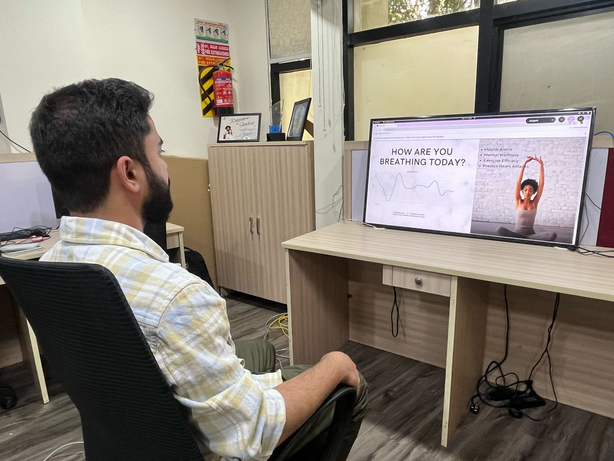 StreetHawkie's tweet photo. We are in the business of doing the impossible! If it were easy we wouldn't have taken it up. So when our client gave us a month to track breathing rate using wifi from their TVs/display devices we went at it. https://t.co/v4pCCzfHve