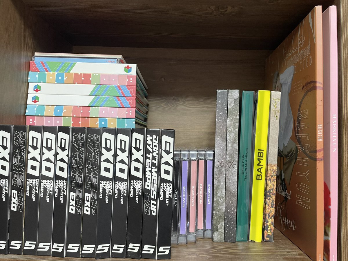 exol8_'s tweet photo. 엑소 첸백시 수호 개봉 앨범 양도 

포카 없어요 https://t.co/v70FLIZwuT