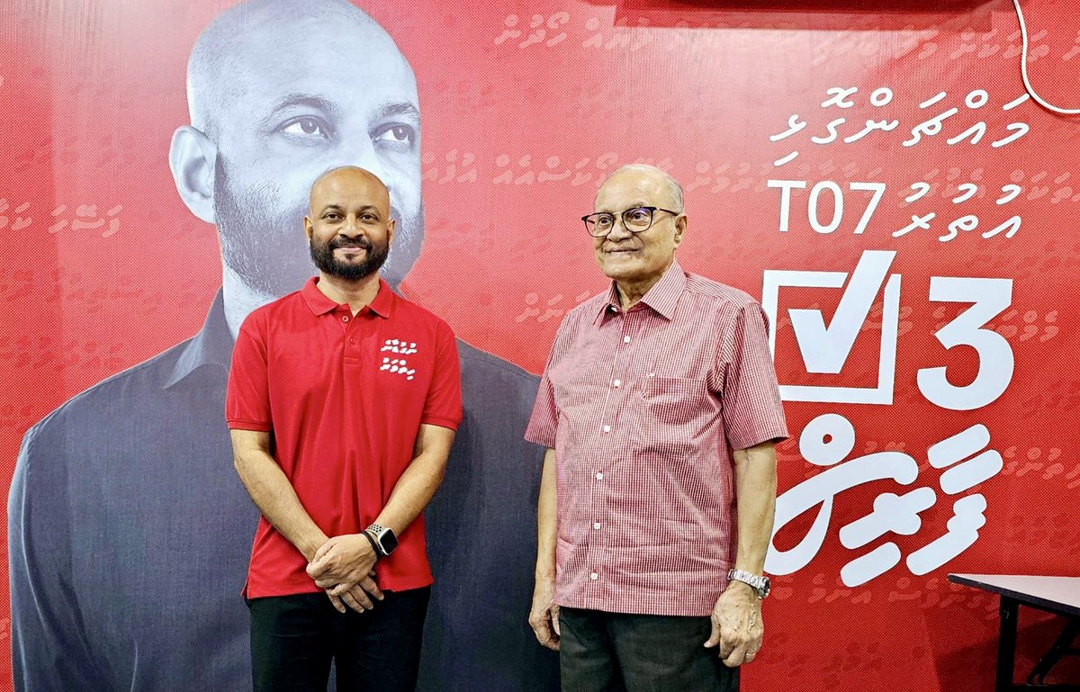 maumoonagayoom tweet picture