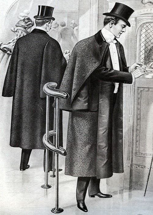 inthestair333's tweet photo. Not enough capes being worn on an everyday basis. The decline of Empire and cape wearing are inexorably linked. #bringbackcapes https://t.co/lHNngr9zZk