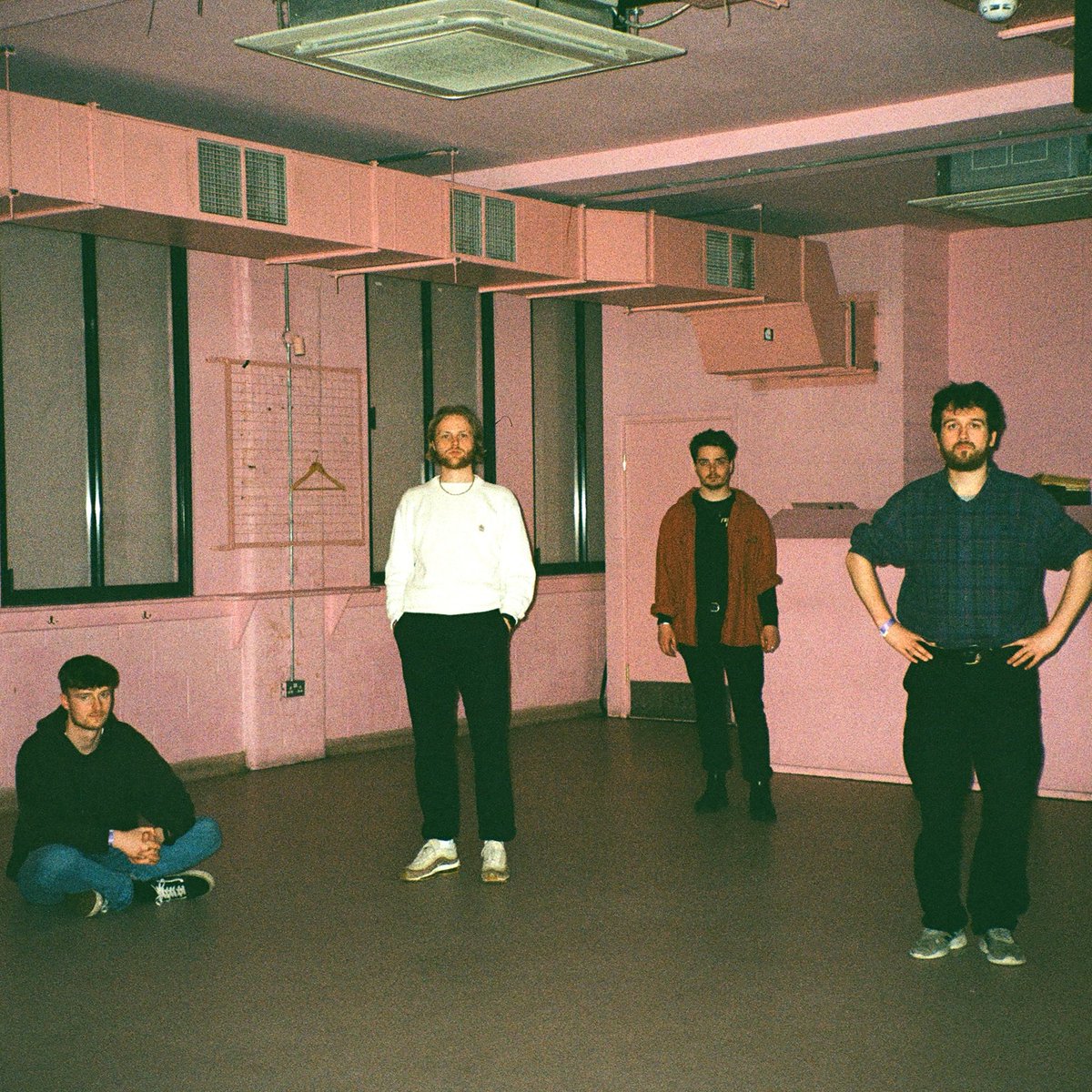 Following the release of their latest EP 'Fishing God' <a href="/VALAmanchester/">vala</a> have announced UK shows for July &amp; September 2024 🔥. Tickets on sale now!
🎟️: bit.ly/4416LHz