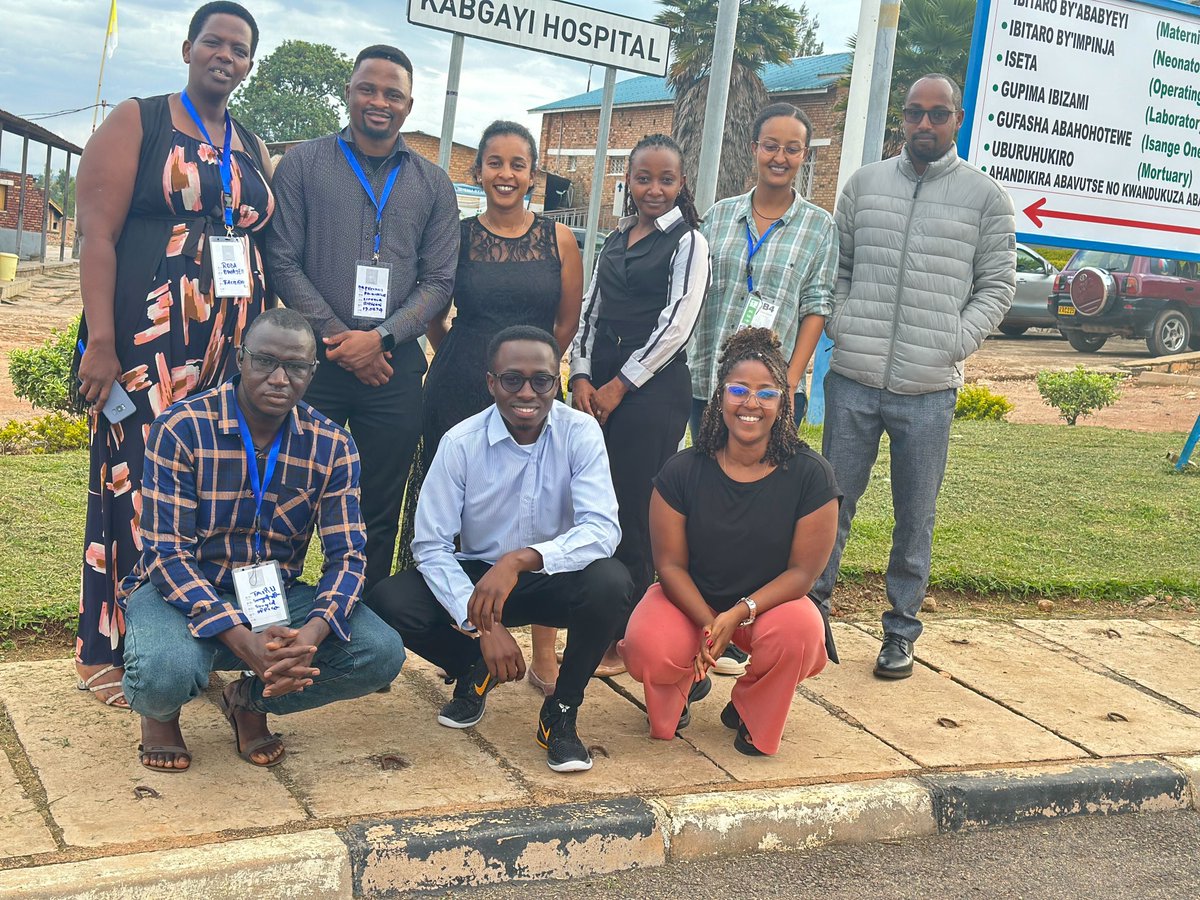Shout out to the dream team delivering training in Rwanda🇷🇼 The multidisciplinary team from Malawi, Ethiopia, Kenya & Rwanda showing the meaning of teamwork for #safersurgery 👊 Clean Cut in Rwanda is in partnership w/ @ughe_org with support from #CRIFoundation