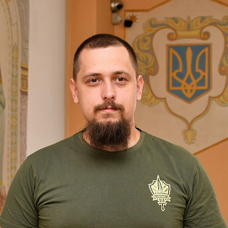 EuromaidanPress's tweet photo. Ukrainian Defender Serhiy "Nord" Konoval, commander in 67 Brigade, killed near Chasiv Yar.

Veteran of 2014 Revolution of Dignity &amp; volunteer paramedic turned soldier after full-scale invasion.

Founded Veteran’s House &amp; organized patriotic training for youth in Ternopil.

#RIP https://t.co/HVSMt6pWOC