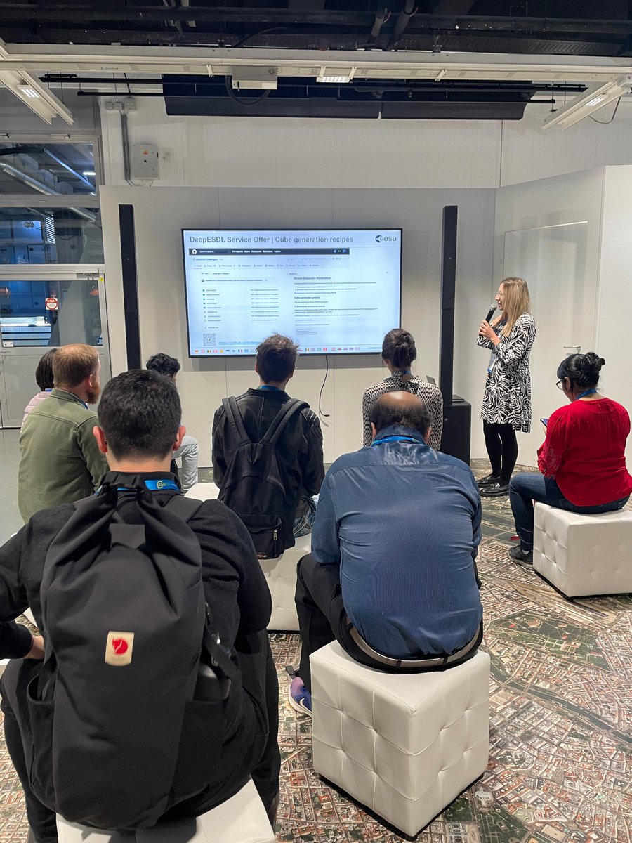 Anca Anghelea (@ancapopescu7) on Twitter photo <a href="/EarthSysDataLab/">EarthSystemDataLab</a> an AI-ready lab for multivariate analyses with #earthobservation data 👉presented now at #ESAatEGU stand at #EGU24 earthsystemdatalab.net
#openscience #opensource <a href="/BrockmannCon/">Brockmann Consult</a> @Rsc4Earth @earth__wave <a href="/eox_a/">EOX</a> <a href="/EarthSysDataLab/">EarthSystemDataLab</a> an AI-ready lab for multivariate analyses with #earthobservation data 👉presented now at #ESAatEGU stand at #EGU24 earthsystemdatalab.net
#openscience #opensource <a href="/BrockmannCon/">Brockmann Consult</a> @Rsc4Earth @earth__wave <a href="/eox_a/">EOX</a>