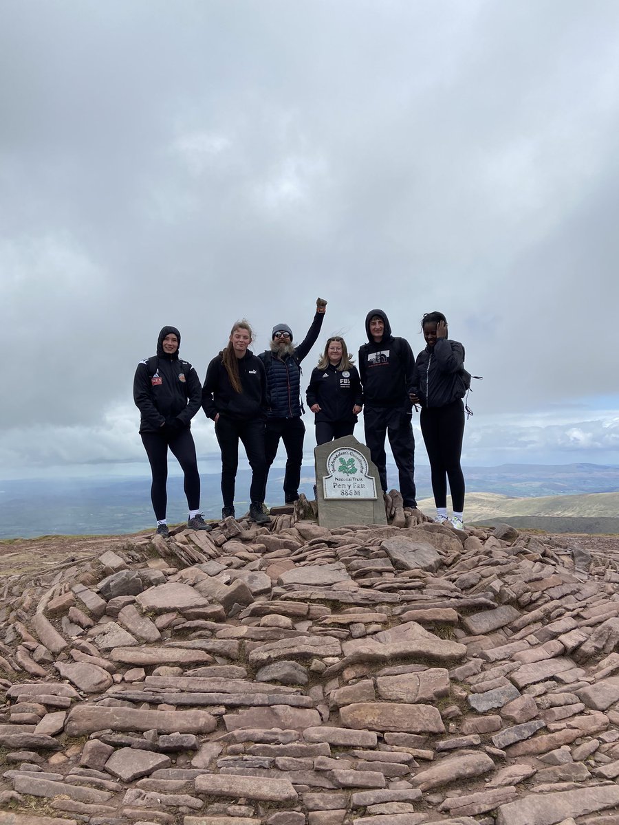 Level 4 meets level 6 on #penyfan <a href="/UniNorthants/">UniofNorthampton</a> sport students doing upward mobility in the beautiful Welsh hills. #Feelingscale started at 3, were 5 at top, and 5 at the finish but may have crept into a minus somewhere in between! #spo3009