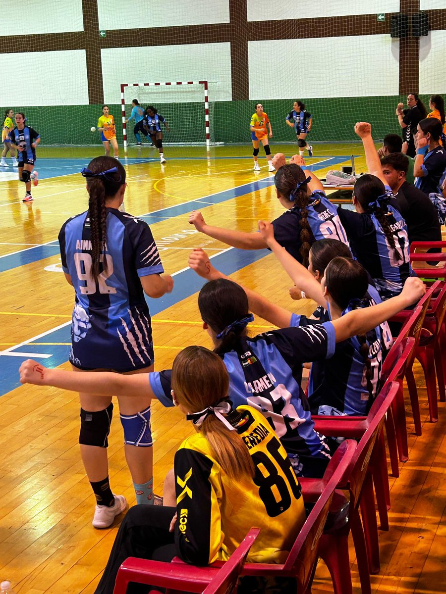 🔥 HOY RUGIMOS 🔥 🆚 Ifem CBM ⏱️ 12:00 horas 🏟️ Pabellón Villa de Frigiliana 🏆 Jornada 2 #CADEBA24 #InfantilFem @FundUnicaja ⚫⚪ #SomosPanteras