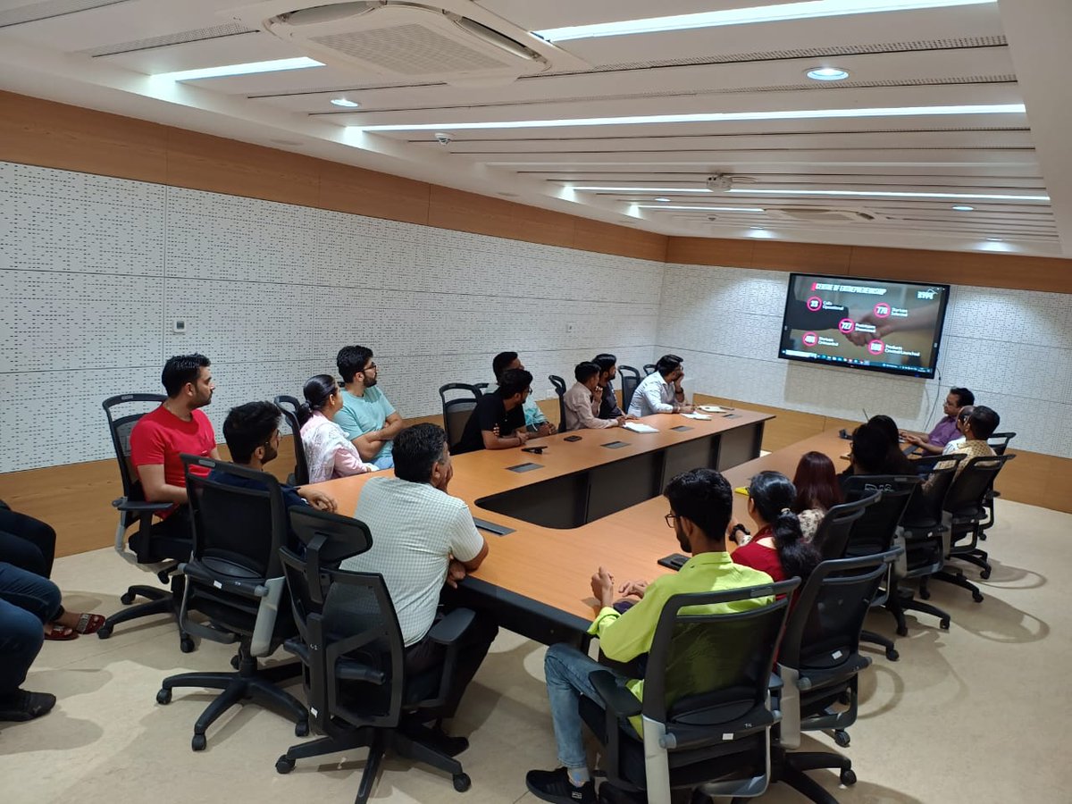 @JodhpurStpi organised an outreach program for CHUNAUTI 8.0, under #NGIS, for creating the awareness among the start-ups at iStart Nest Incubation Centre Jodhpur & encouraged to apply for #CHUNAUTI8.0 #NGISschemes #StartupIndia #GrowWithSTPI @arvindtw @er_ashokg @stpirajkumar