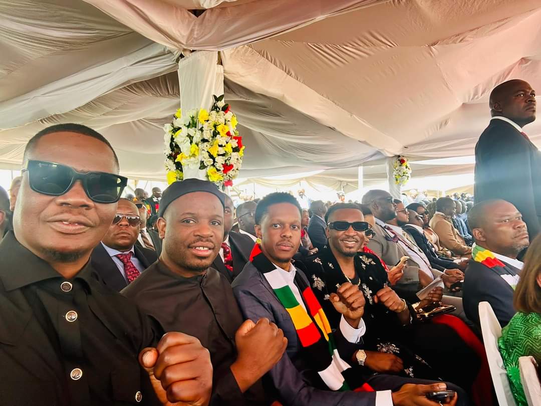 Our President's Boys at the Independence Day Celebrations. Ngenyiii muchiramba!!!!! Ita kti haaaaa🎙🎙🎙 ZANU PF Huchiii🍯 ED Huchiiii🍯 #ZIM44 @_Mikechimombe_ @wicknellchivayo @TendaiChirau @MunhuBHO @CMukungunugwa