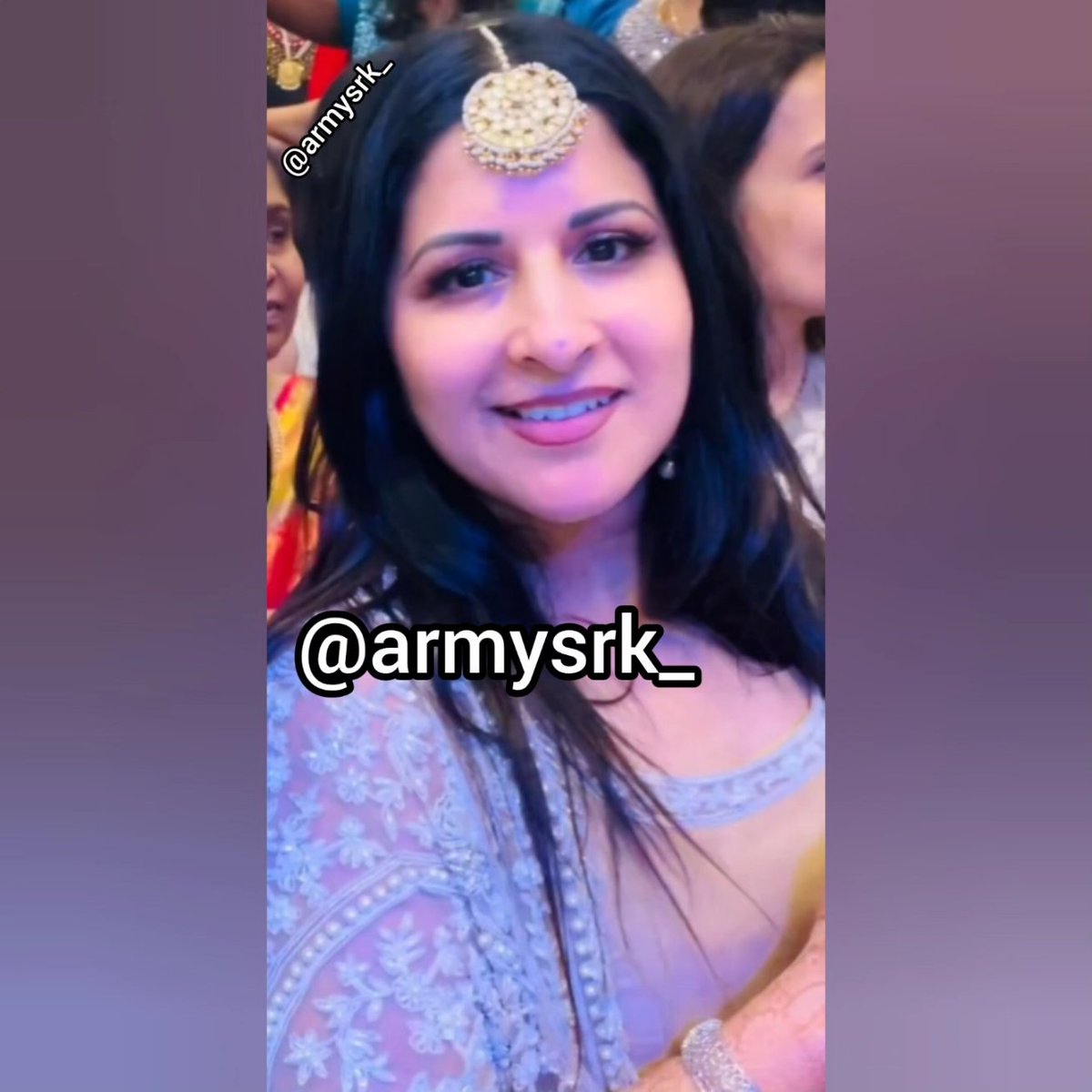 armysrk_'s tweet photo. #unseenpics of Sankgeetha ma'am ❤️🥰 

[ she looks extremely GORGEOUS!!😍 ]

#ThalapathyVijay #sankgeethavijay #jasonsanjay #Trending #dhivyasasha #viral #armysrk_ #thalapathy68  #kollywood #sangeethavijay #T68 #latestpictures #recentpictures https://t.co/M6aLHSjYmI