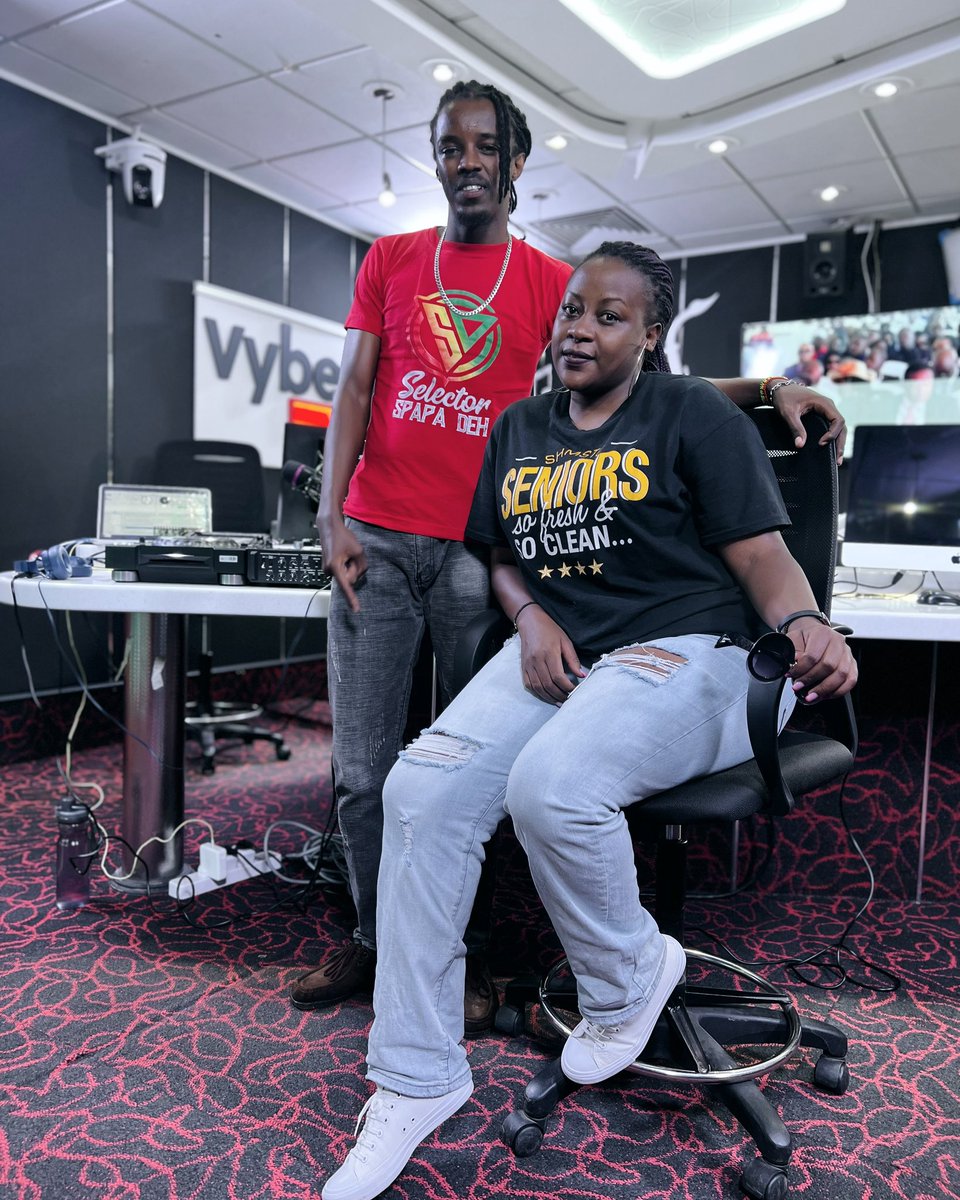 #RiddimDrivenShow Booming Pon Your Stereo On A Wayback Thursday…. Where Are You Tuning From?? <a href="/VybezRadioKE/">Vybez Radio</a> @nkirote_wa_nyeusi <a href="/SpapaDeh/">SPAPA DEH</a>